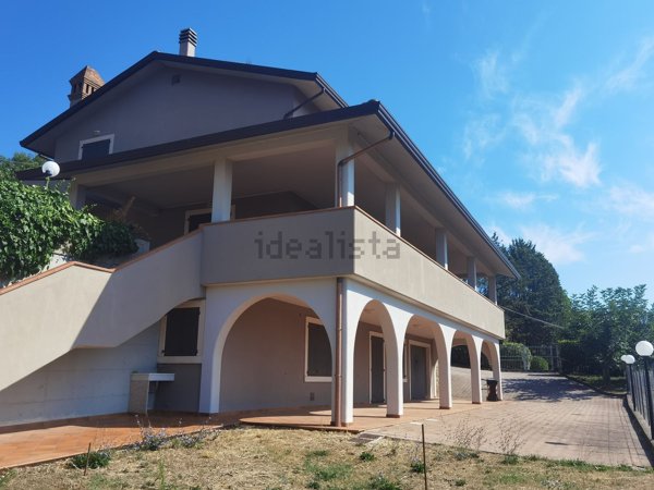 casa indipendente in vendita a Passignano sul Trasimeno