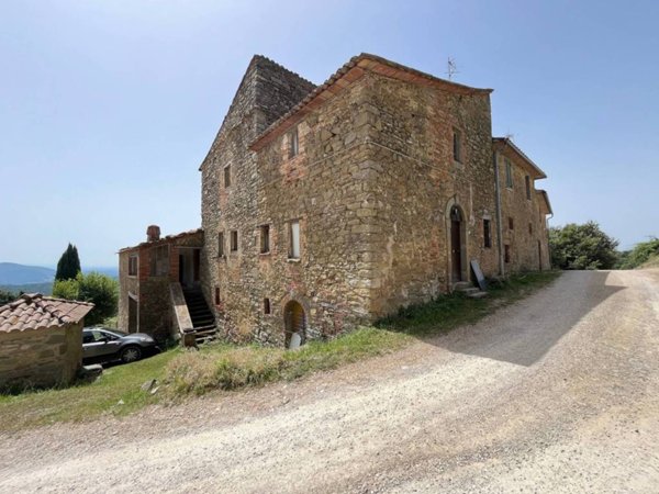 pentavano in vendita a Passignano sul Trasimeno in zona Castel Rigone