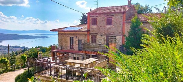 casale in vendita a Passignano sul Trasimeno in zona Castel Rigone