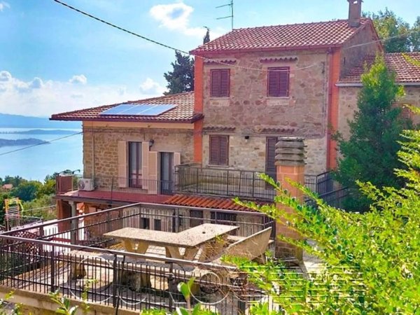 appartamento in vendita a Passignano sul Trasimeno in zona Castel Rigone