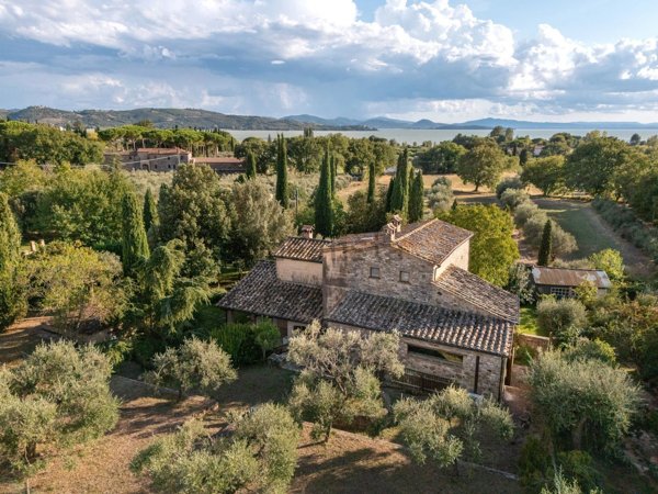 casale in vendita a Passignano sul Trasimeno