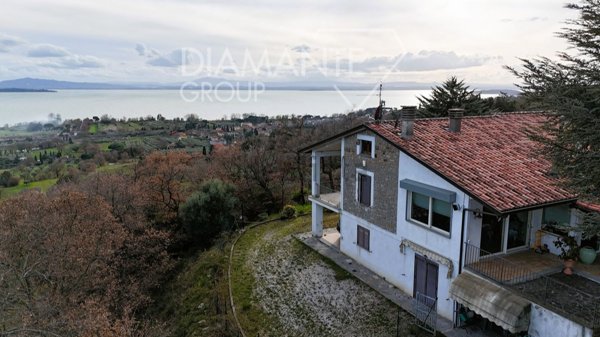 casa indipendente in vendita a Passignano sul Trasimeno