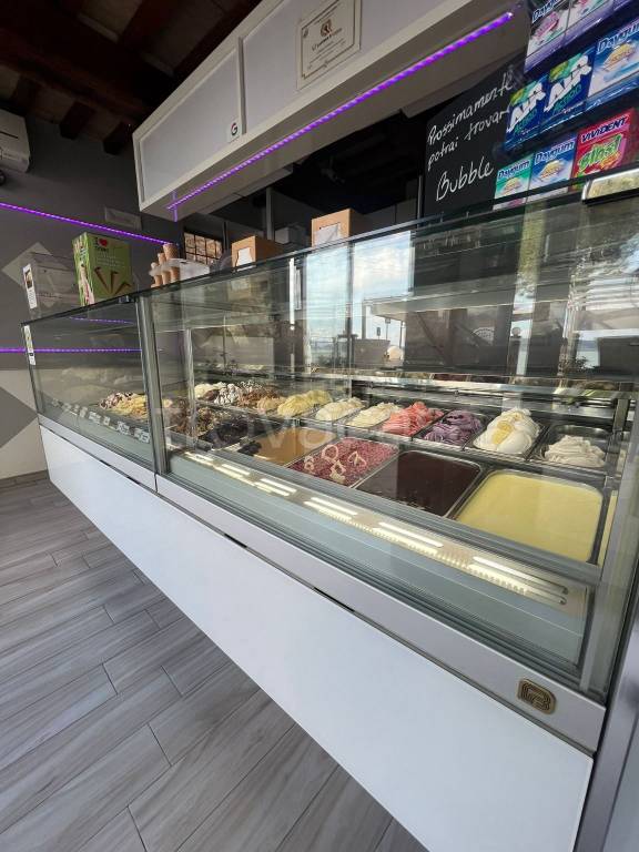 negozio in vendita a Passignano sul Trasimeno