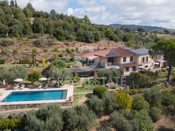 casa indipendente in vendita a Passignano sul Trasimeno