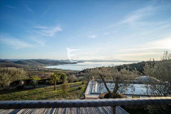 casa indipendente in vendita a Passignano sul Trasimeno