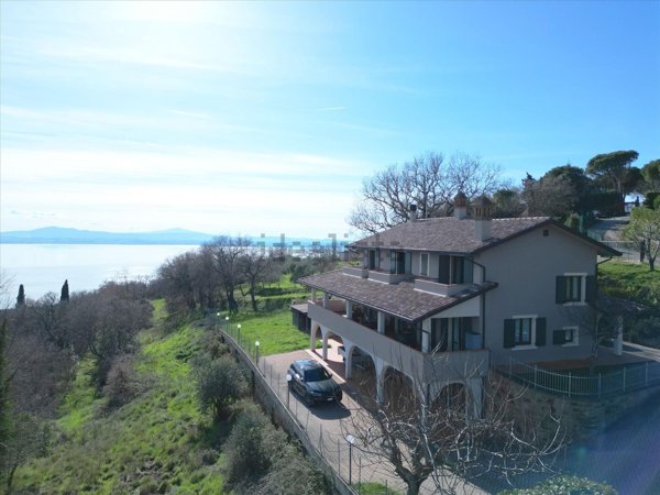 casa indipendente in vendita a Passignano sul Trasimeno