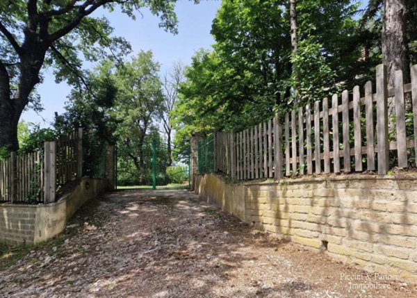 casa indipendente in vendita a Passignano sul Trasimeno in zona Castel Rigone