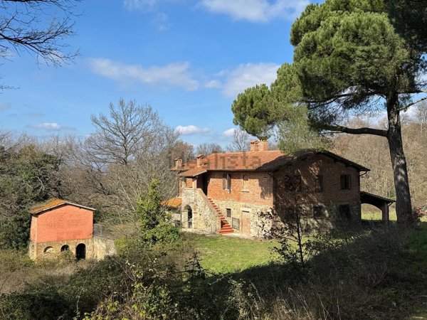 pentavano in vendita a Passignano sul Trasimeno