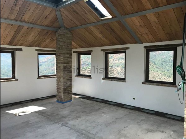 casale in vendita a Passignano sul Trasimeno in zona Pischiello