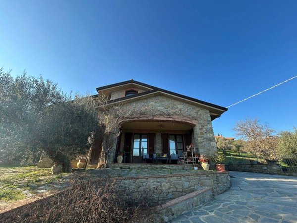 casa indipendente in vendita a Passignano sul Trasimeno in zona San Donato
