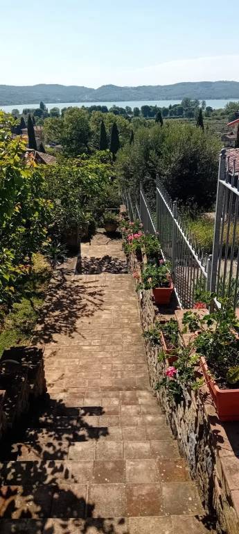 casa indipendente in vendita a Passignano sul Trasimeno in zona San Donato