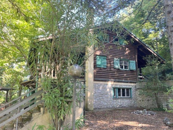 casa indipendente in vendita a Passignano sul Trasimeno in zona Castel Rigone