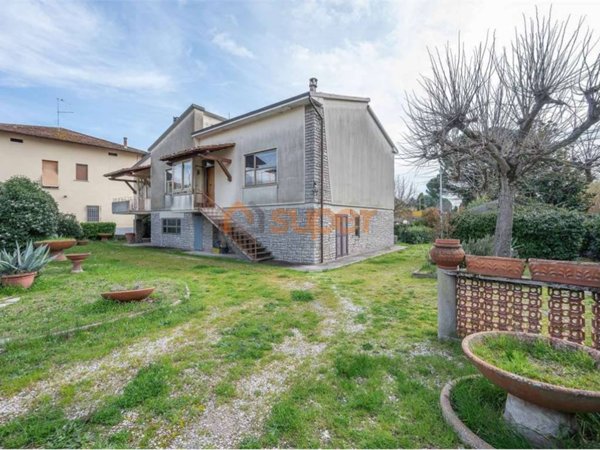 casa indipendente in vendita a Passignano sul Trasimeno