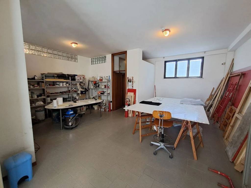 negozio in vendita a Passignano sul Trasimeno