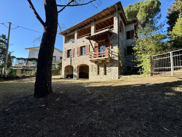 casale in vendita a Passignano sul Trasimeno in zona Castel Rigone