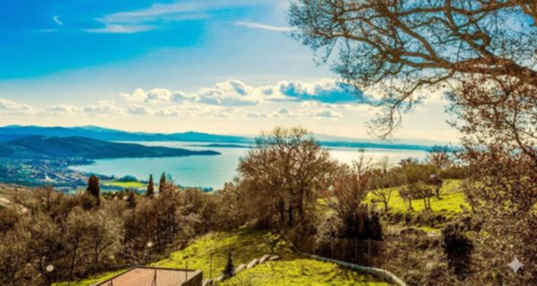 casa indipendente in vendita a Passignano sul Trasimeno