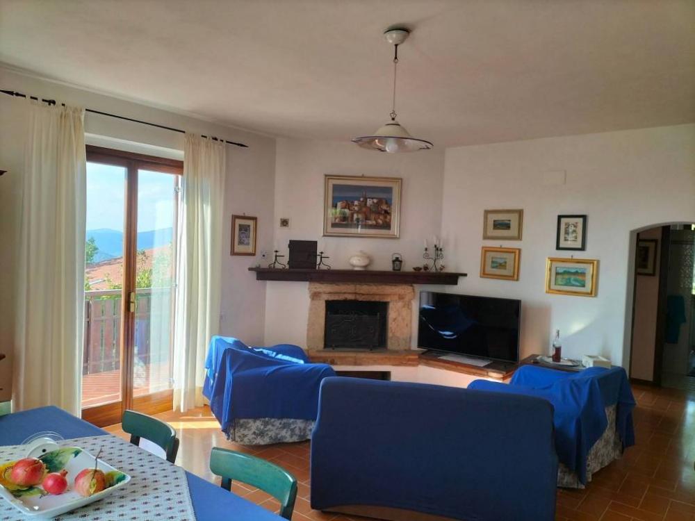 casa indipendente in vendita a Passignano sul Trasimeno in zona Castel Rigone