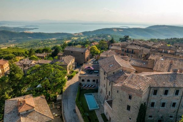 villa in vendita a Passignano sul Trasimeno in zona Castel Rigone