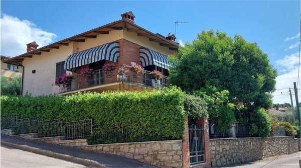 casa indipendente in vendita a Passignano sul Trasimeno