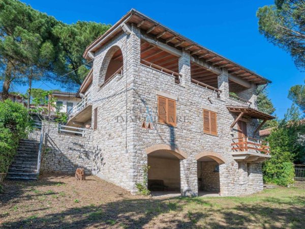 casa indipendente in vendita a Passignano sul Trasimeno in zona Castel Rigone