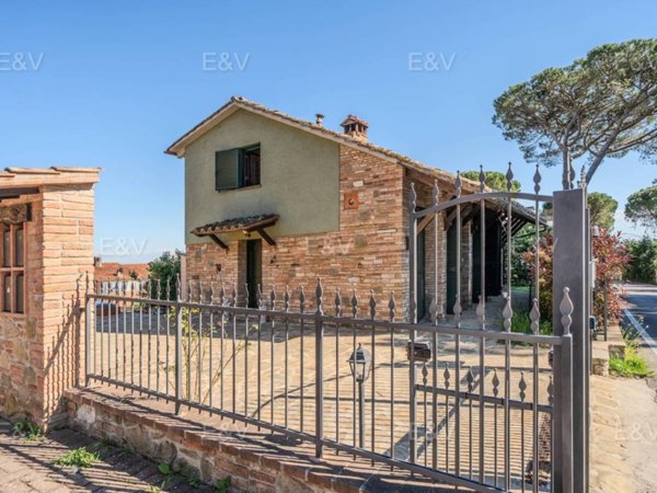 casa indipendente in vendita a Passignano sul Trasimeno in zona Castel Rigone