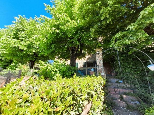 casa indipendente in vendita a Passignano sul Trasimeno in zona Castel Rigone
