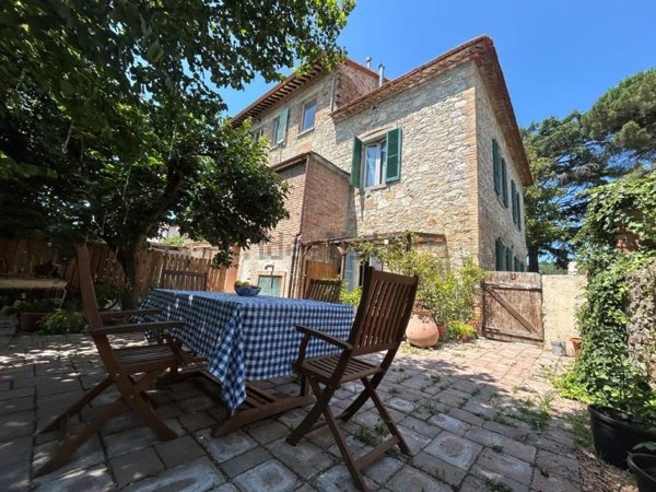 casa indipendente in vendita a Passignano sul Trasimeno in zona San Donato