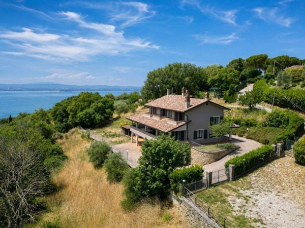casa indipendente in vendita a Passignano sul Trasimeno