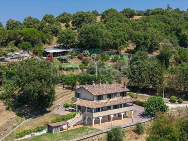 casa indipendente in vendita a Passignano sul Trasimeno