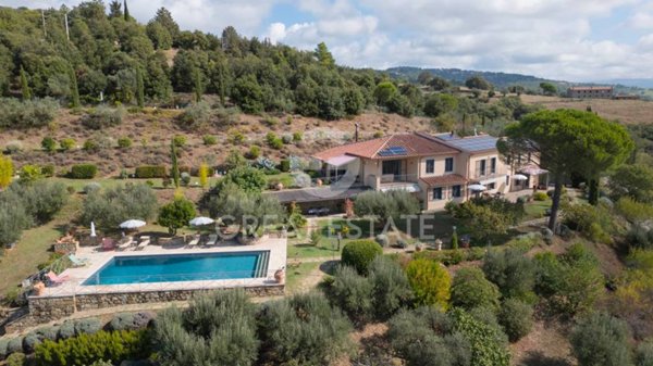 casa indipendente in vendita a Passignano sul Trasimeno