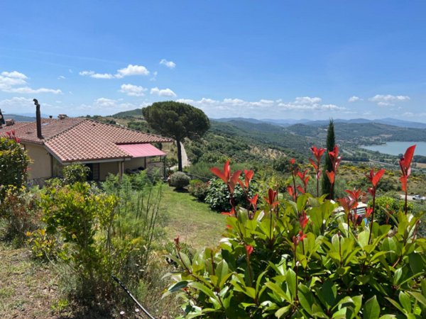 casa indipendente in vendita a Passignano sul Trasimeno