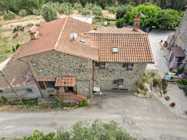 casale in vendita a Passignano sul Trasimeno in zona Pischiello