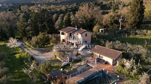 casa indipendente in vendita a Passignano sul Trasimeno in zona Pischiello