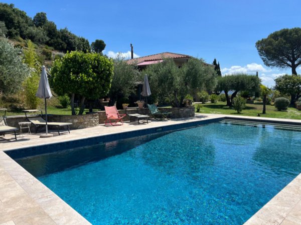casa indipendente in vendita a Passignano sul Trasimeno