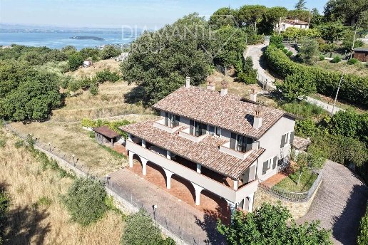 casa indipendente in vendita a Passignano sul Trasimeno in zona Castel Rigone