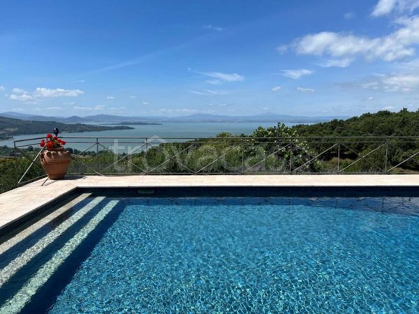 casa indipendente in vendita a Passignano sul Trasimeno