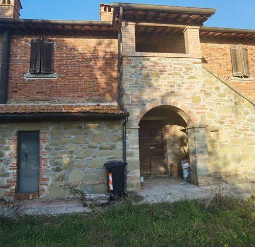 casa indipendente in vendita a Passignano sul Trasimeno in zona Castel Rigone