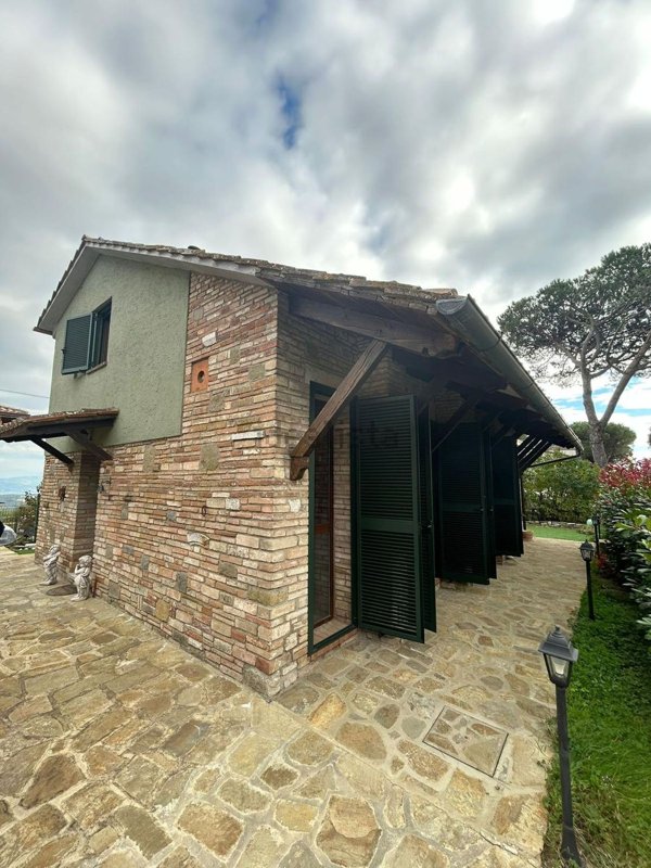 casa indipendente in vendita a Passignano sul Trasimeno in zona Castel Rigone