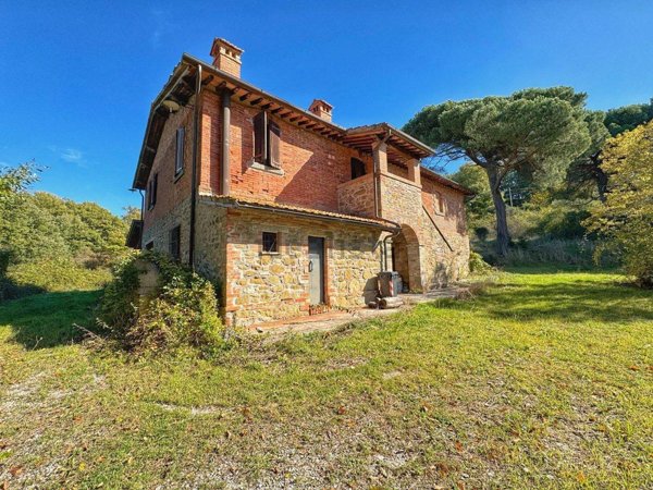 casa indipendente in vendita a Passignano sul Trasimeno in zona Castel Rigone