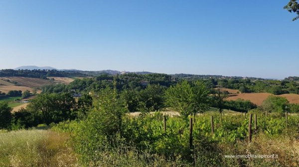 terreno agricolo in vendita a Perugia in zona San Fortunato