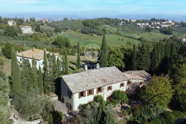 casa indipendente in vendita a Perugia in zona Casaglia