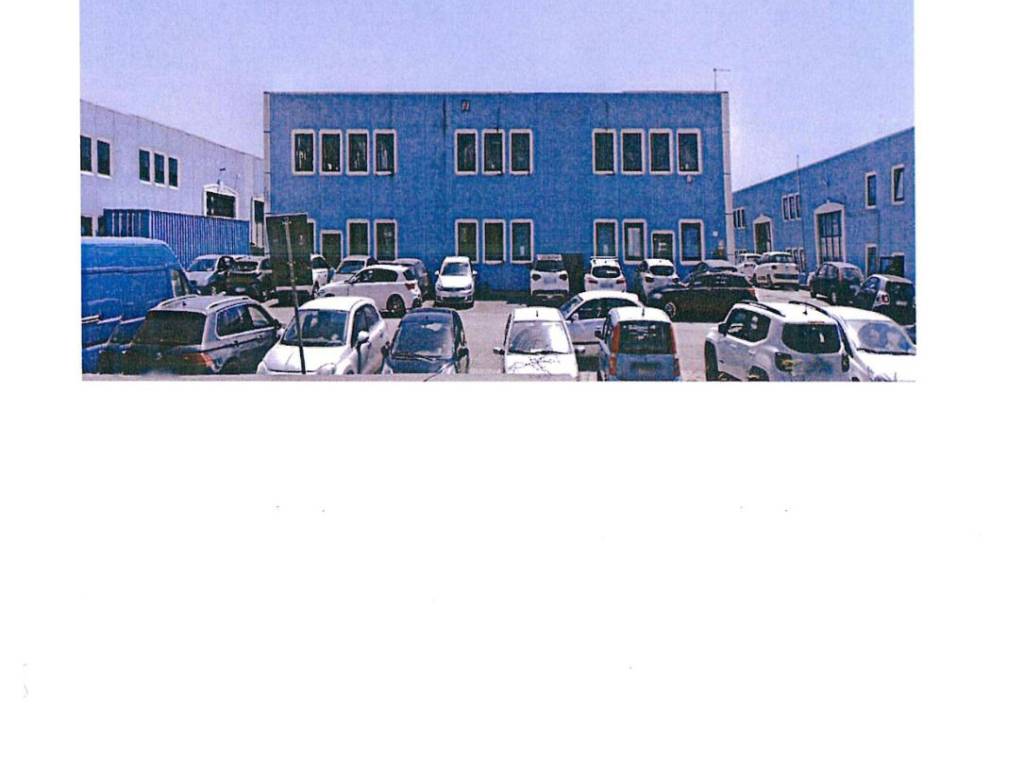 locale commerciale in vendita a Perugia in zona Mugnano