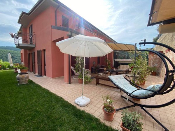casa indipendente in vendita a Perugia in zona Canneto