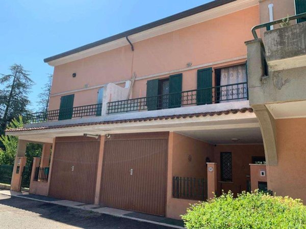 casa indipendente in vendita a Perugia