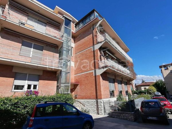 appartamento in vendita a Perugia in zona Santa Lucia
