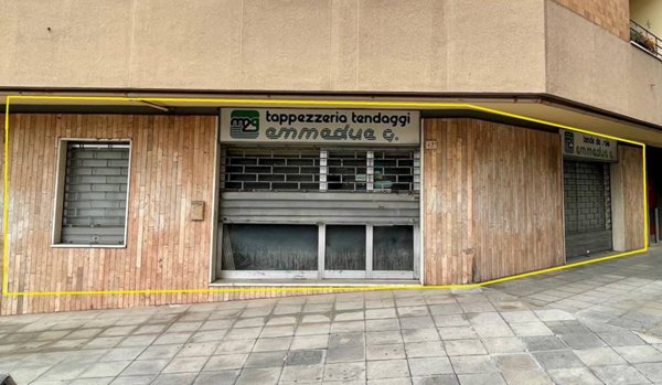 negozio in vendita a Perugia in zona XX Settembre