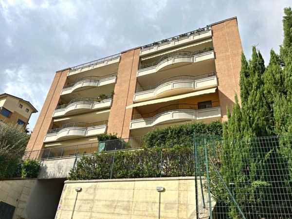 appartamento in vendita a Perugia in zona Ferro di Cavallo