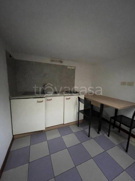 locale commerciale in vendita a Perugia in zona Prepo