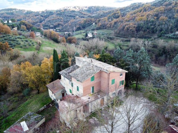 casa indipendente in vendita a Perugia in zona Montelaguardia