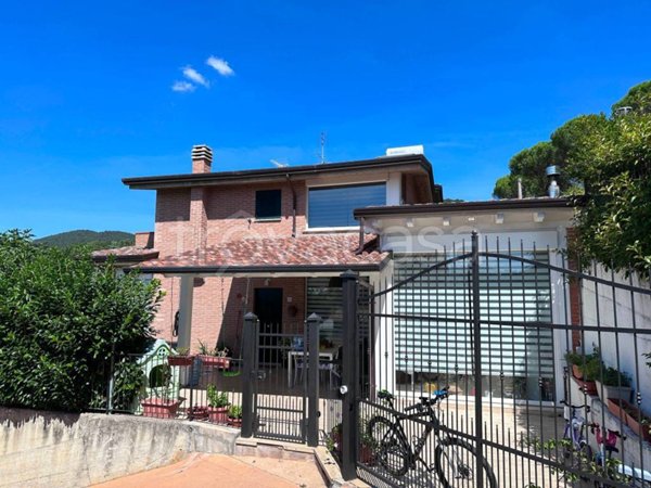 casa indipendente in vendita a Perugia in zona L'Olmo